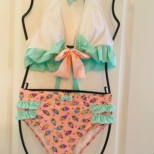 NWT Pinup Style Icecream Bikini, topSz M, bottom sz S/M